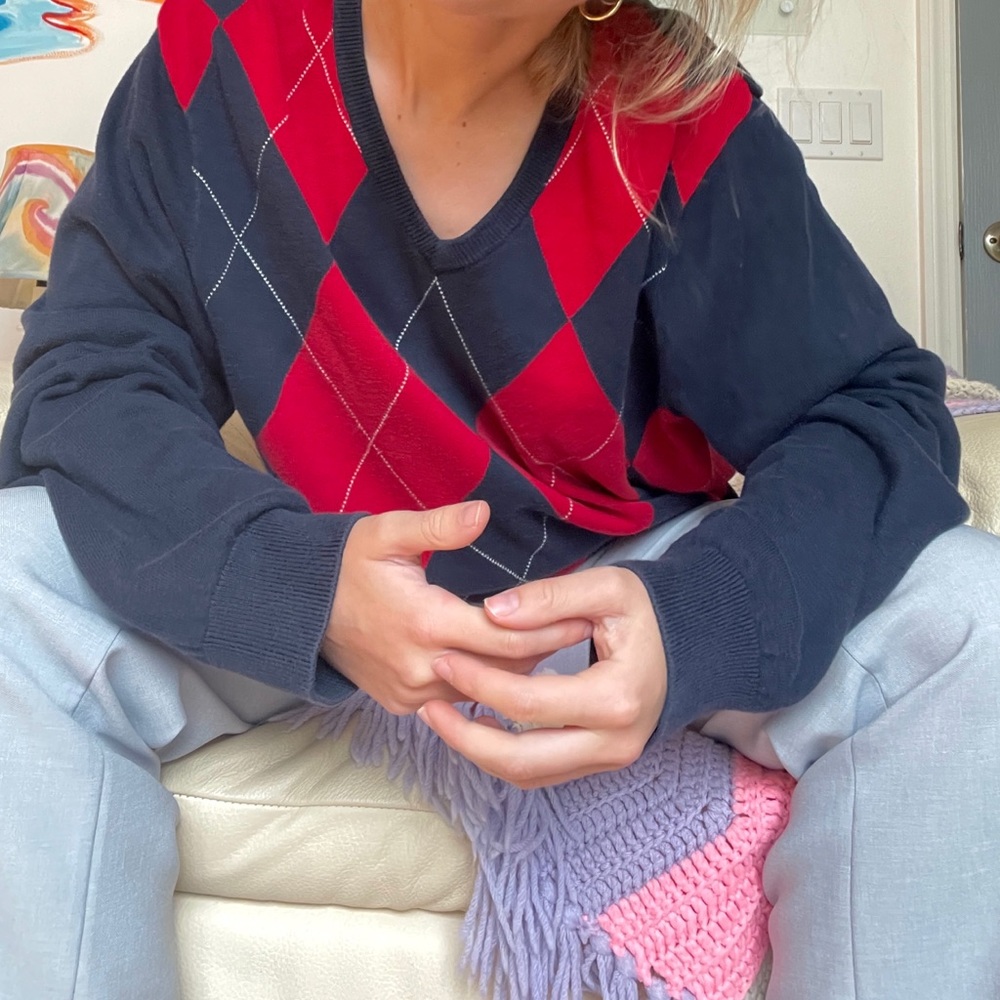 OLD NAVY PREPPY ARGYLE V NECK KNIT